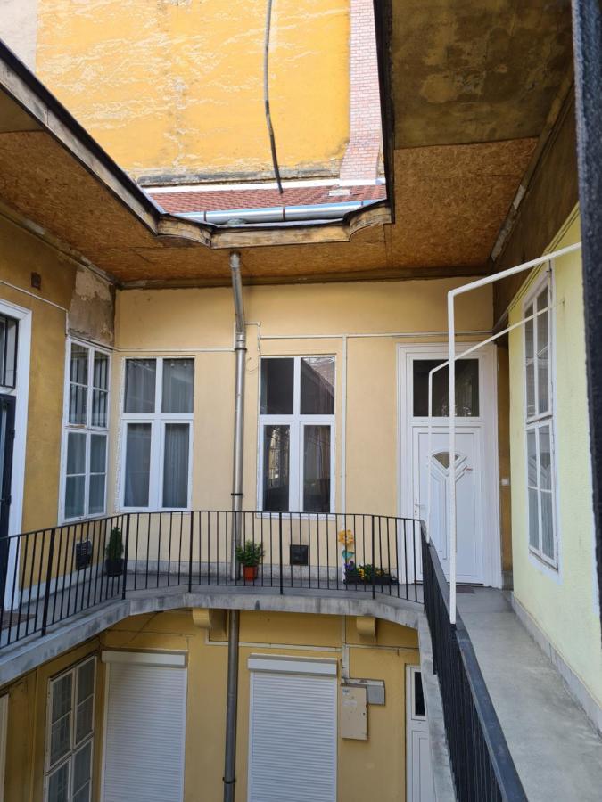 Feeling Home In The Heart Of Budapest Ngoại thất bức ảnh
